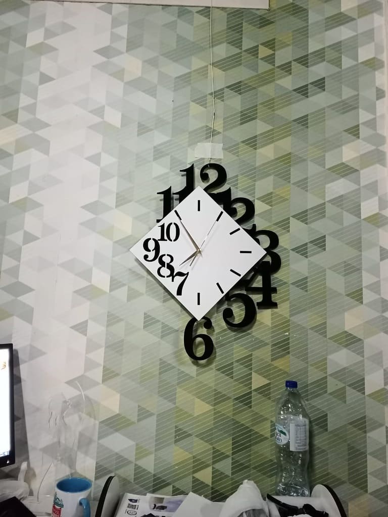 New Design of Diamond shape Big Wall Clock